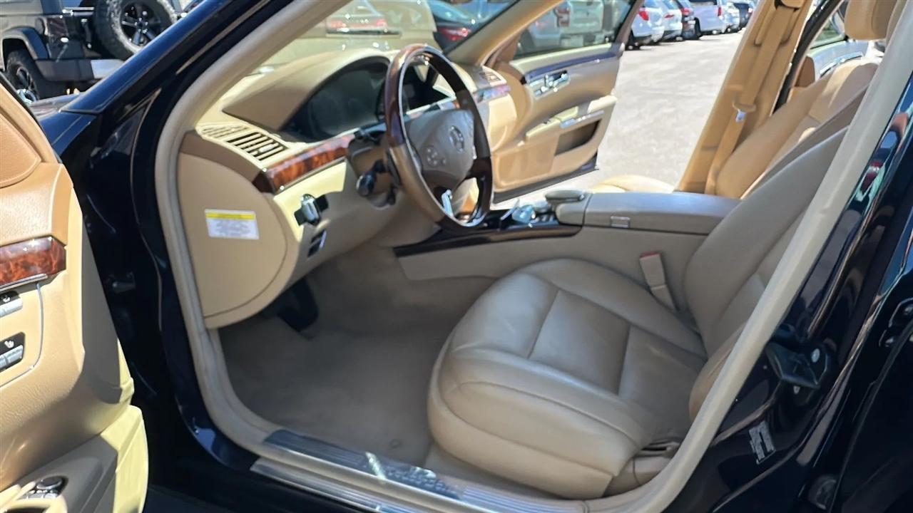 Mercedes-Benz S-Class  2012