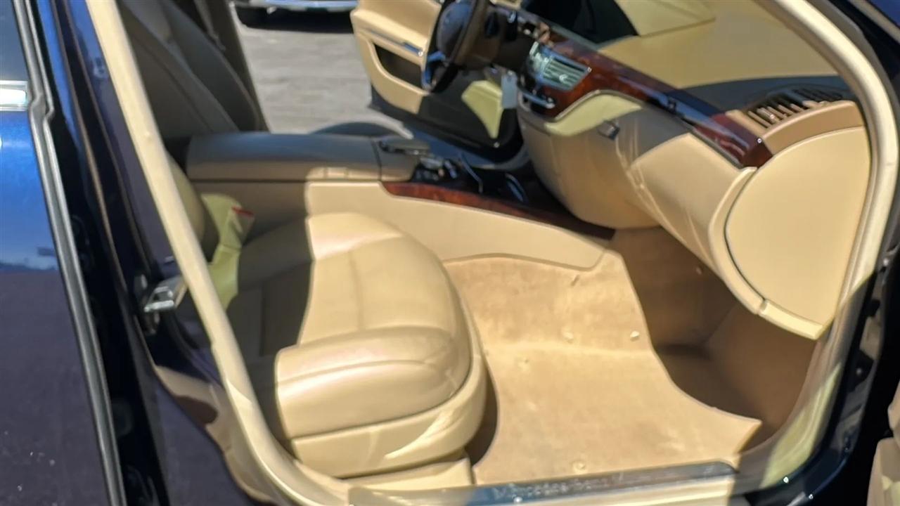 Mercedes-Benz S-Class  2012