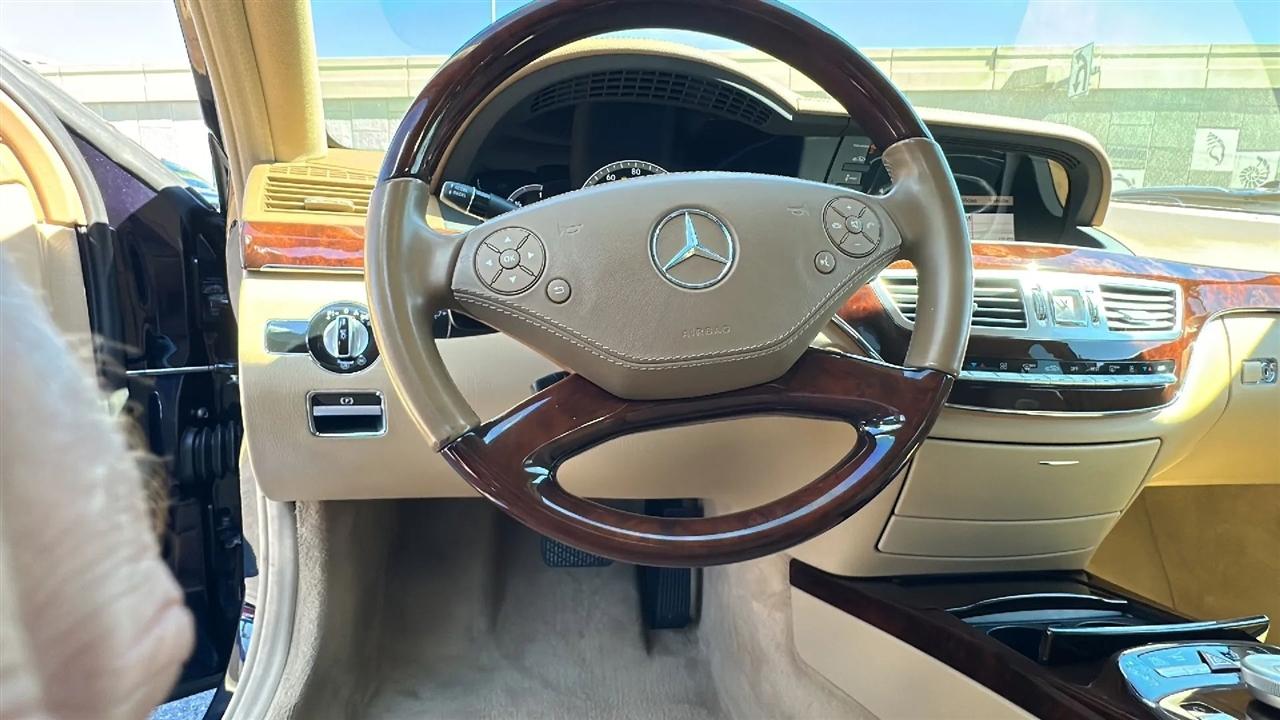 Mercedes-Benz S-Class  2012