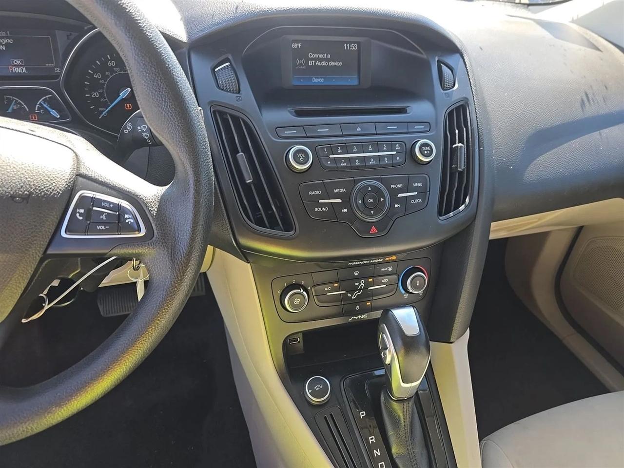 Ford Focus  2015