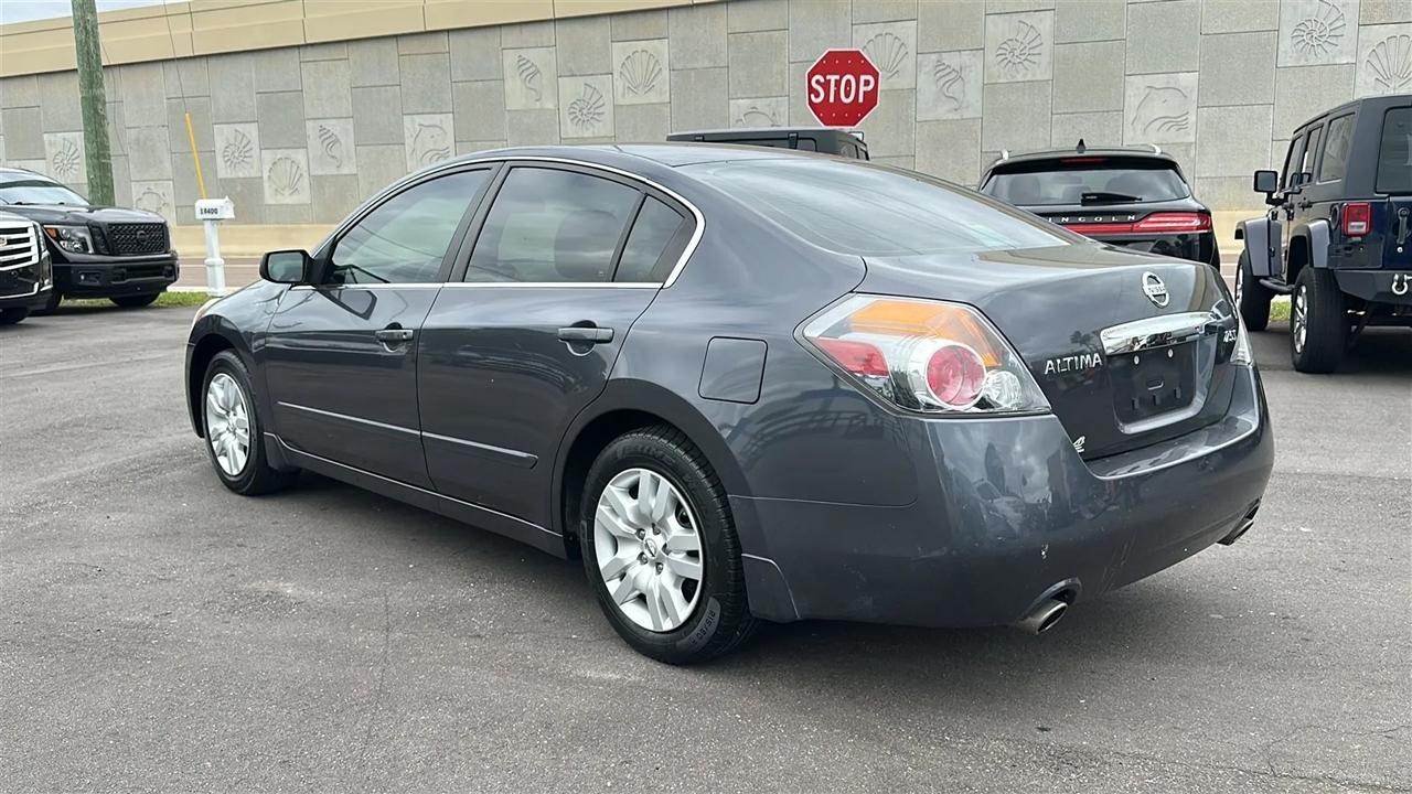 Nissan Altima  2012