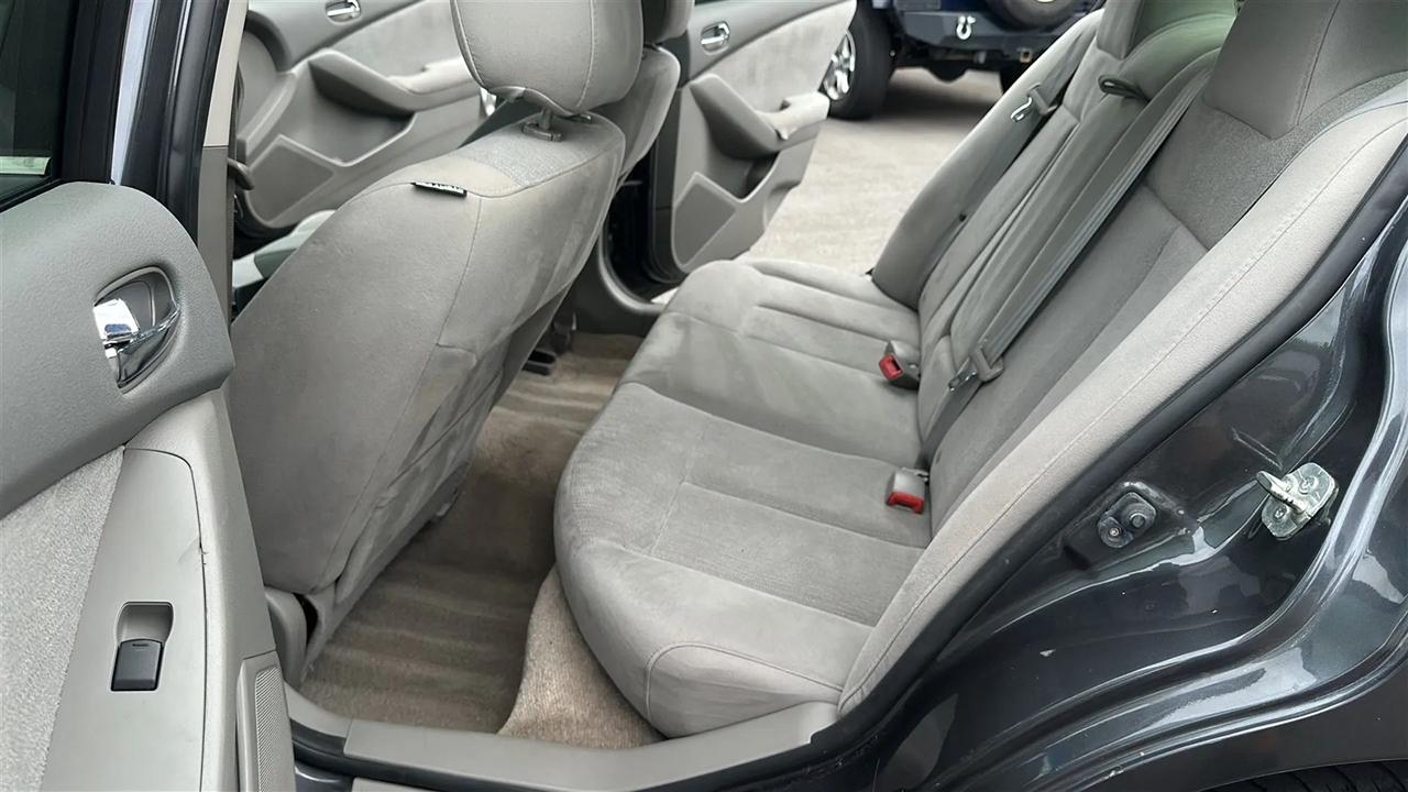 Nissan Altima  2012