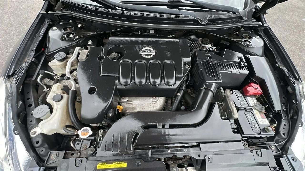 Nissan Altima  2012