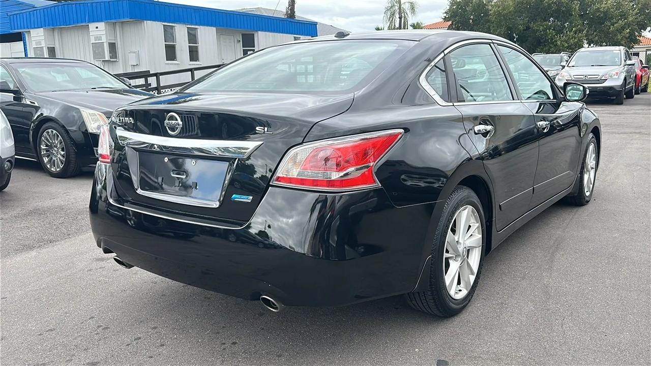 Nissan Altima  2013