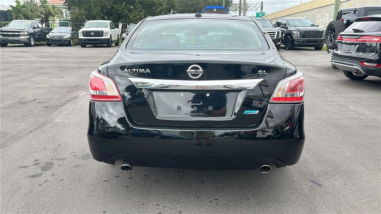 Nissan Altima  2013