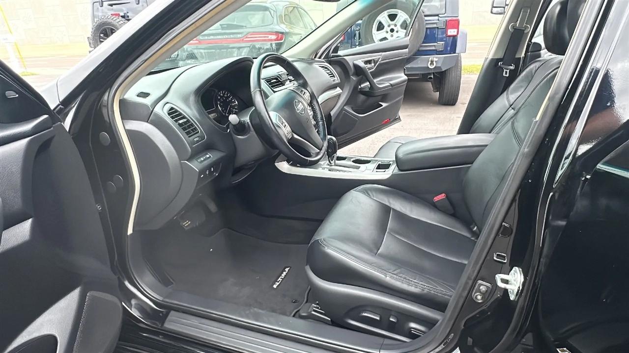 Nissan Altima  2013