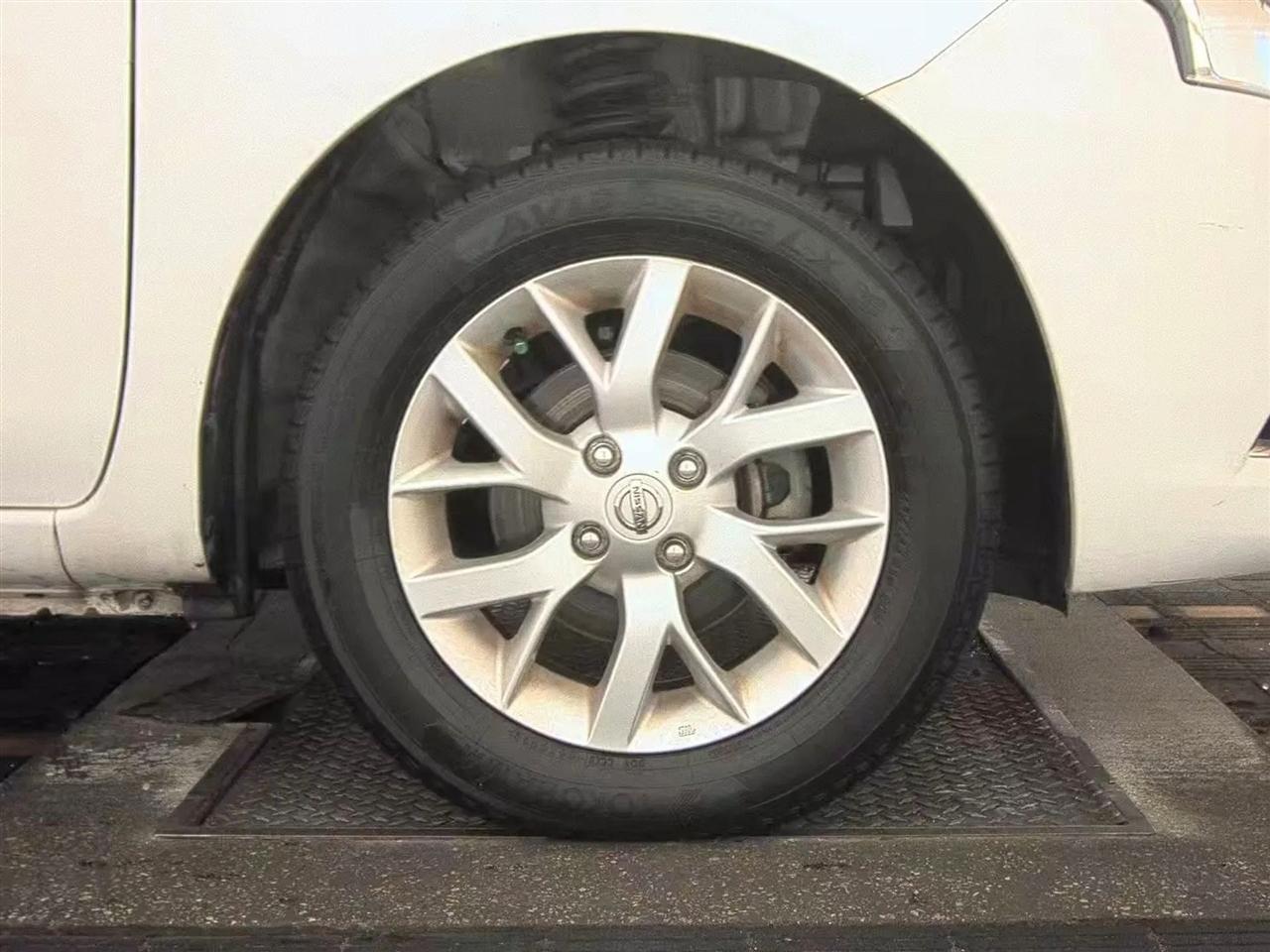 Nissan Versa Sedan  2018