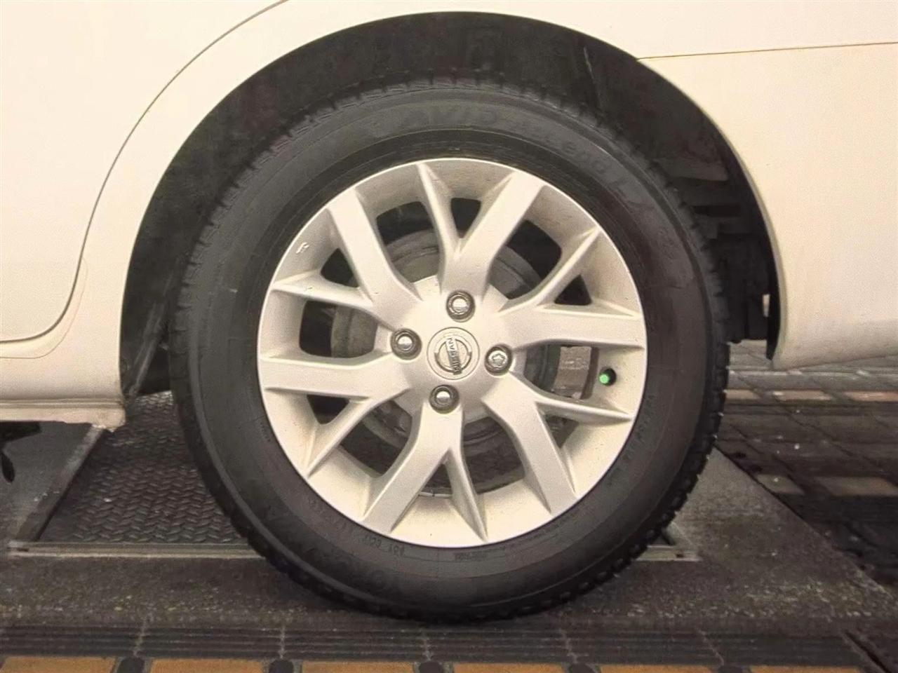 Nissan Versa Sedan  2018