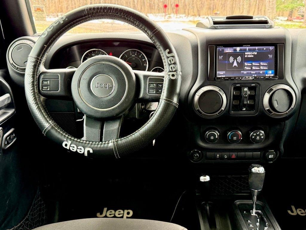 Jeep Wrangler Unlimited 4WD 4dr Sport 2015