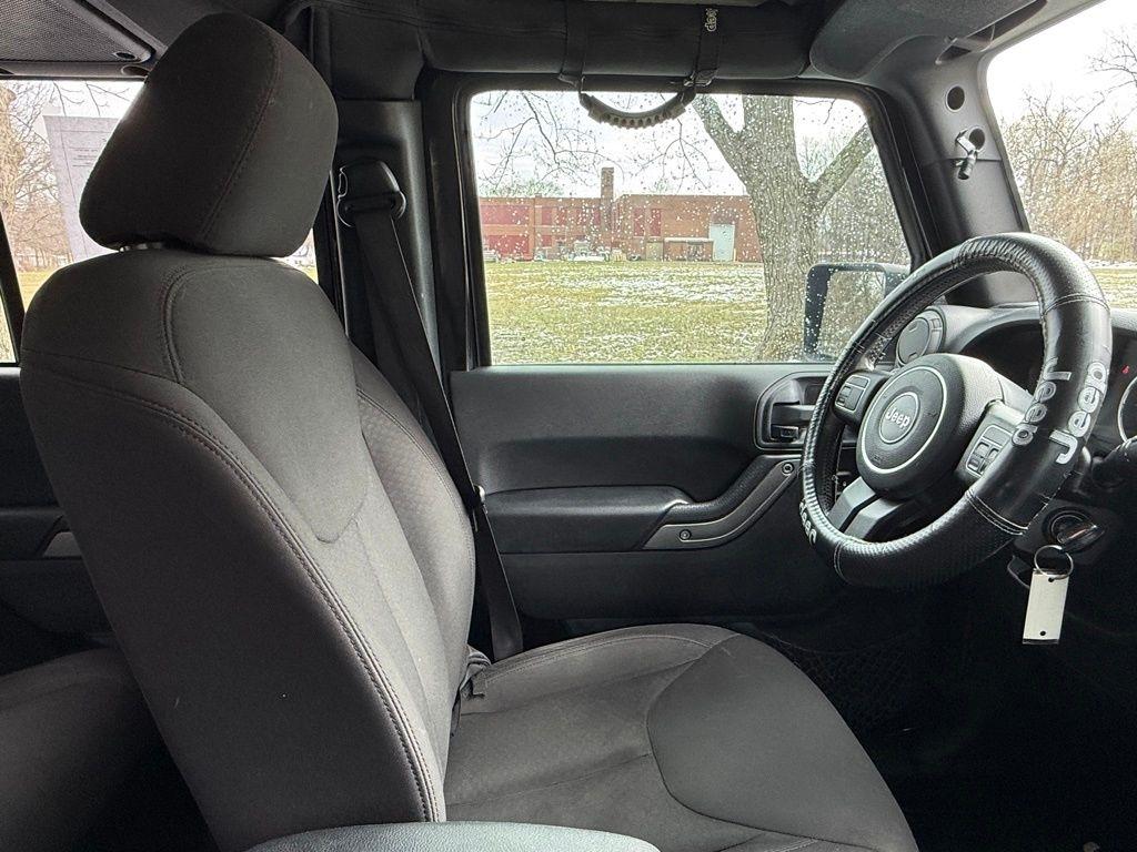 Jeep Wrangler Unlimited 4WD 4dr Sport 2015