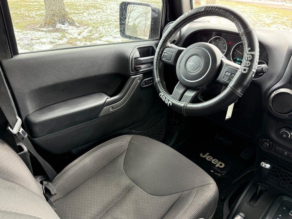 Jeep Wrangler Unlimited 4WD 4dr Sport 2015