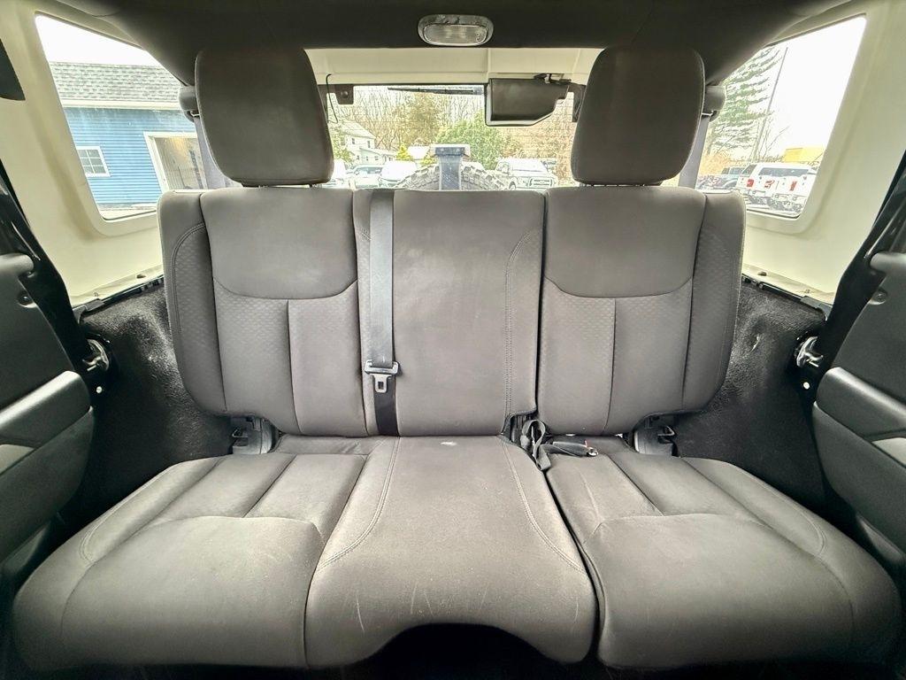 Jeep Wrangler Unlimited 4WD 4dr Sport 2015