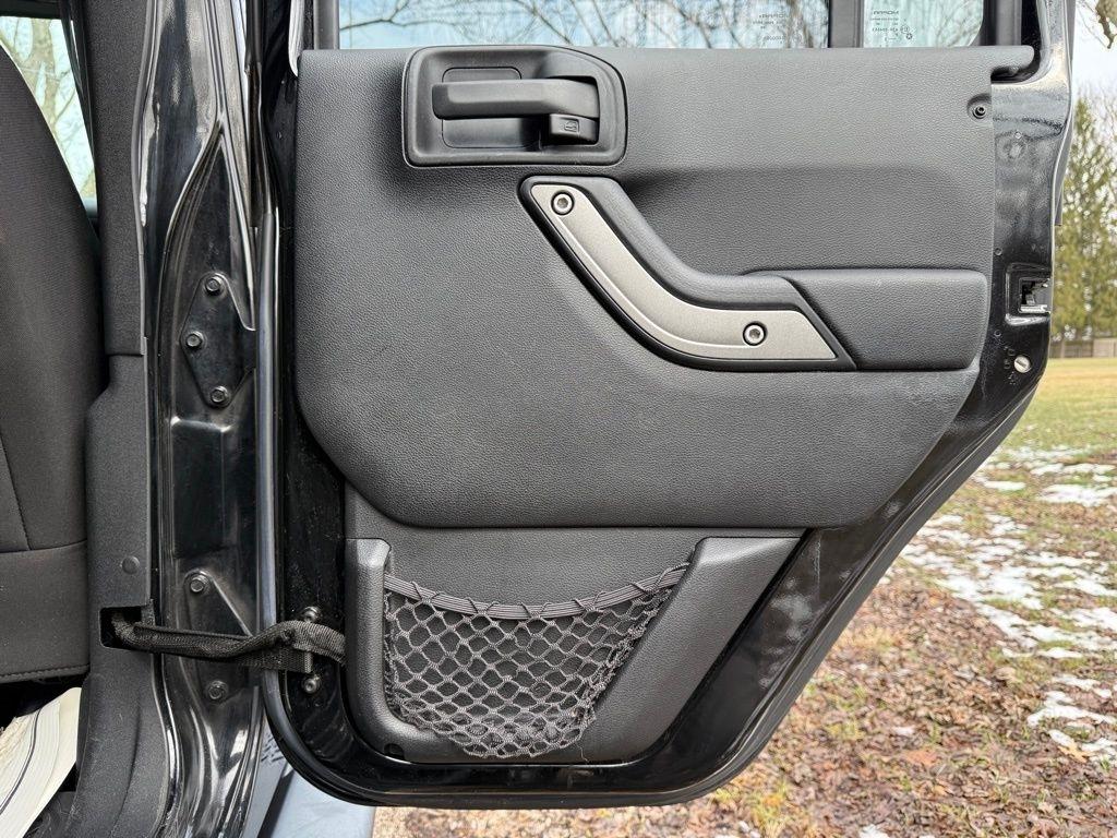 Jeep Wrangler Unlimited 4WD 4dr Sport 2015