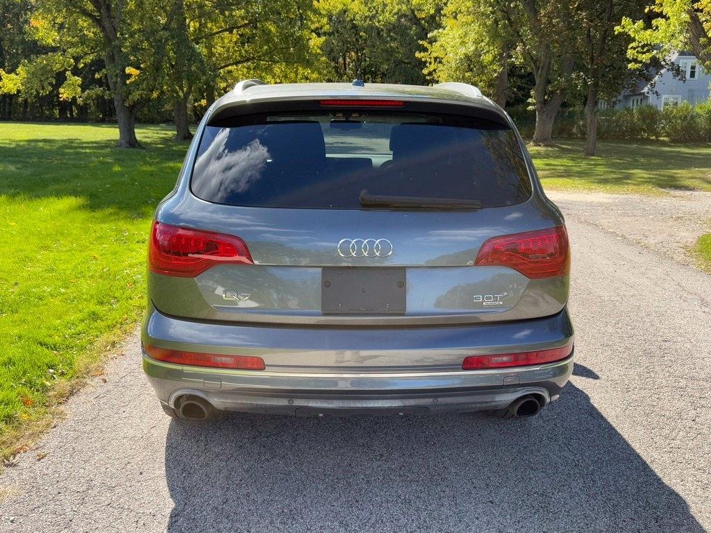 Audi Q7 photo 11