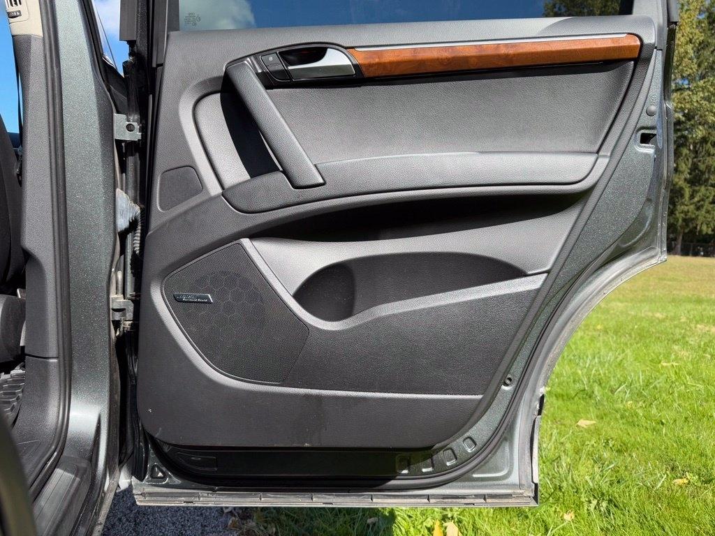 Audi Q7 photo 37