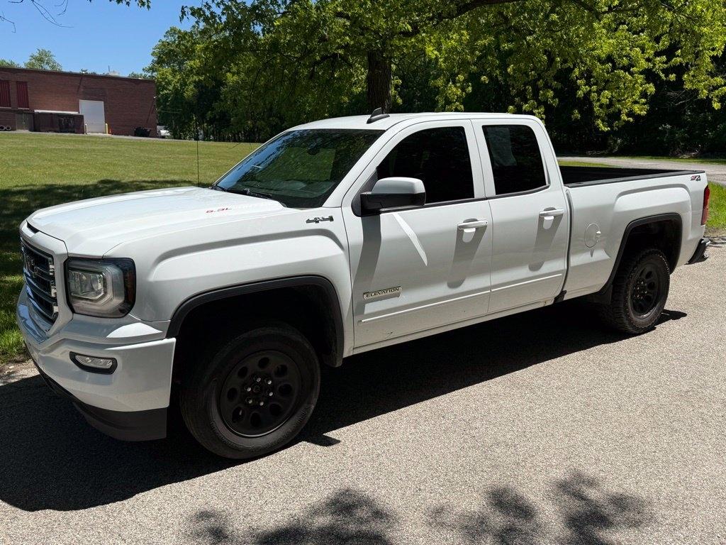 GMC Sierra photo 3