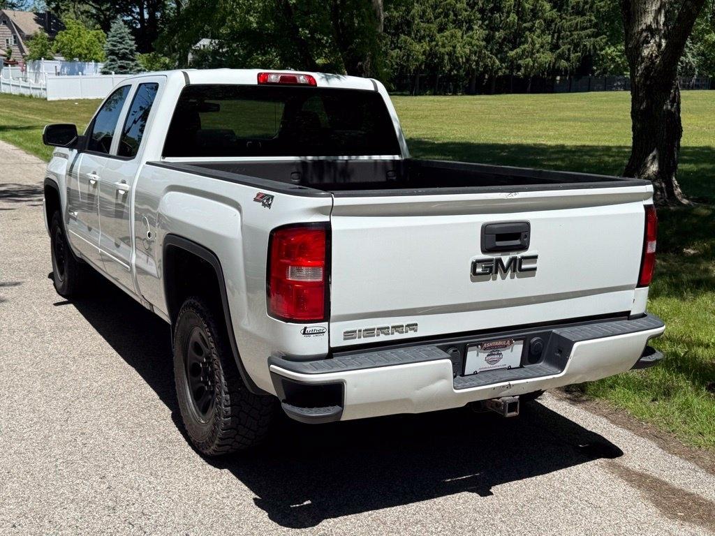 GMC Sierra photo 9