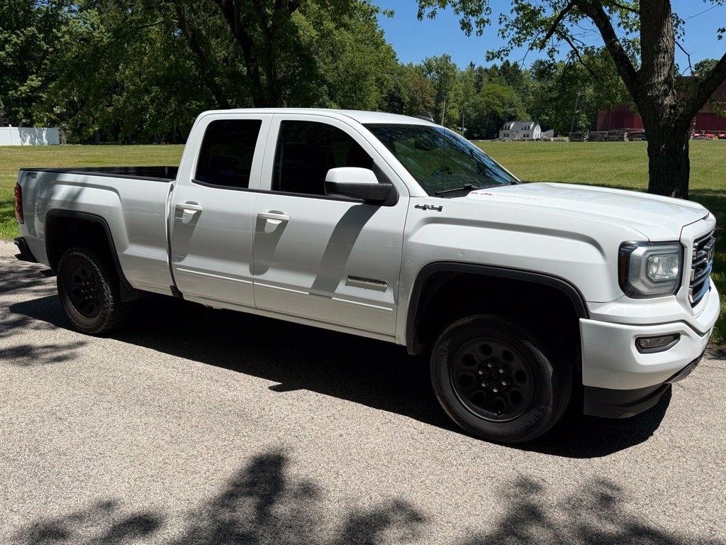 GMC Sierra photo 18