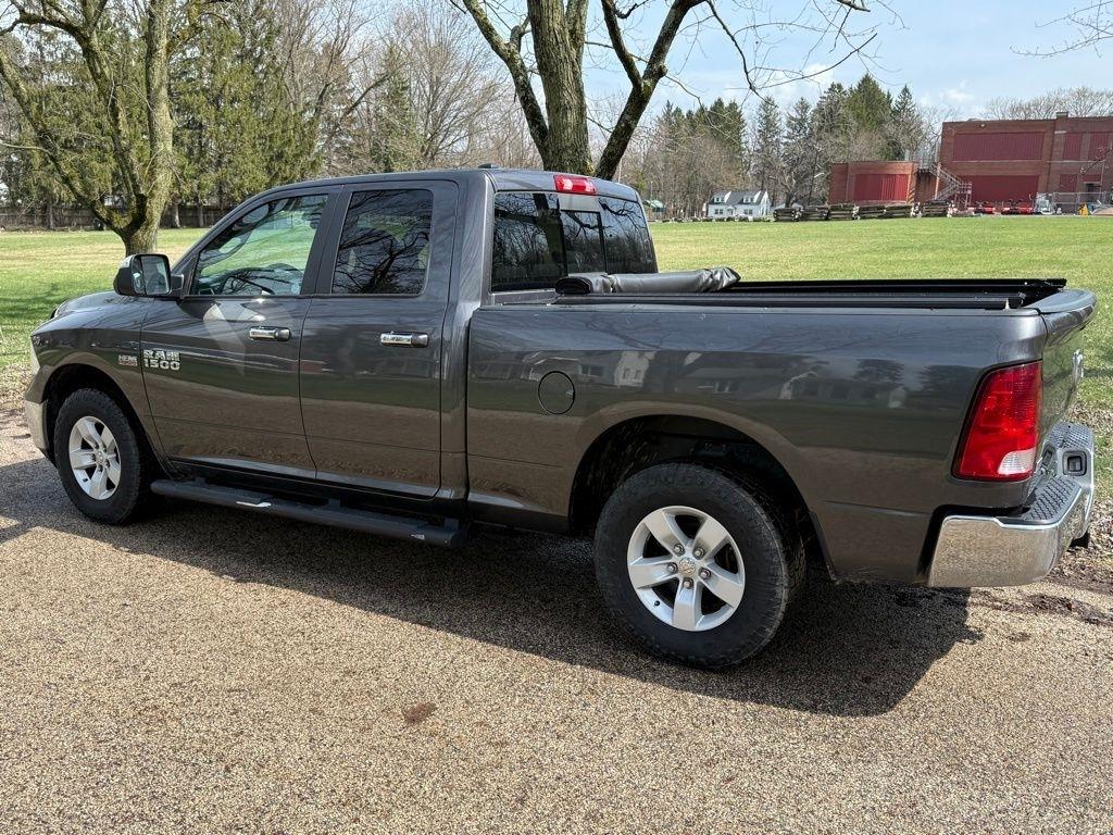 RAM 1500 4WD Quad Cab 140.5" SLT 2017