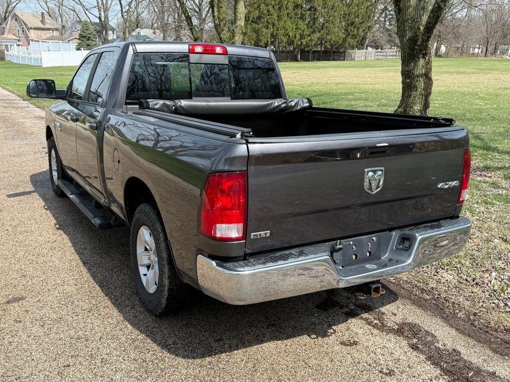 RAM 1500 4WD Quad Cab 140.5" SLT 2017