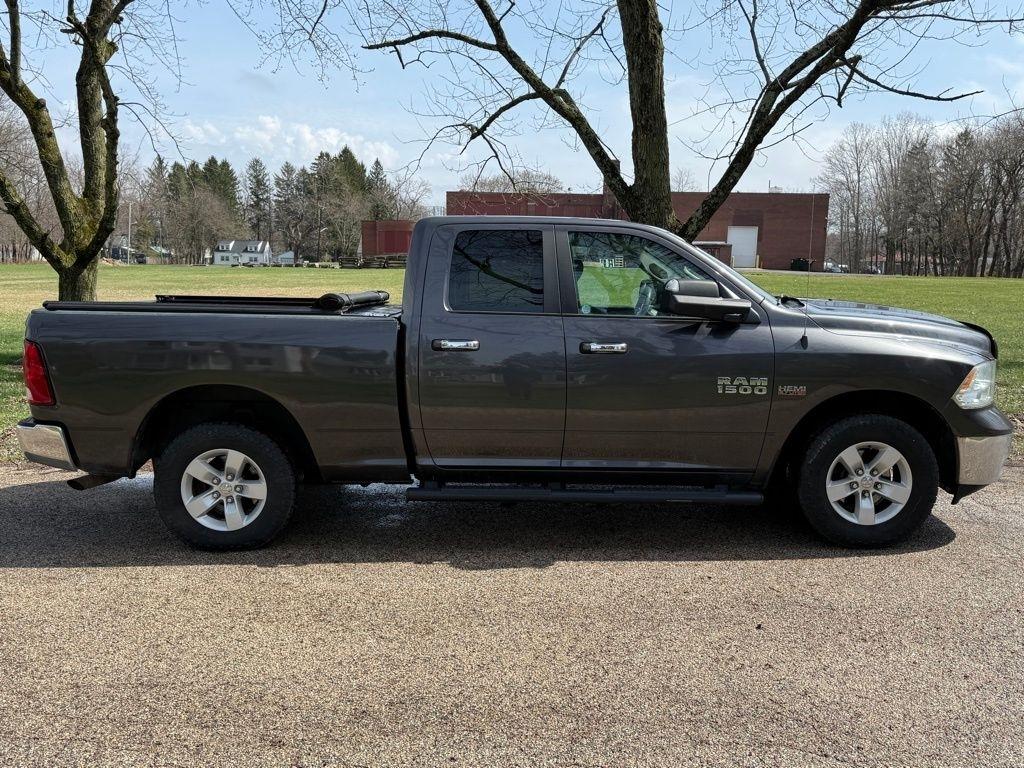RAM 1500 4WD Quad Cab 140.5" SLT 2017
