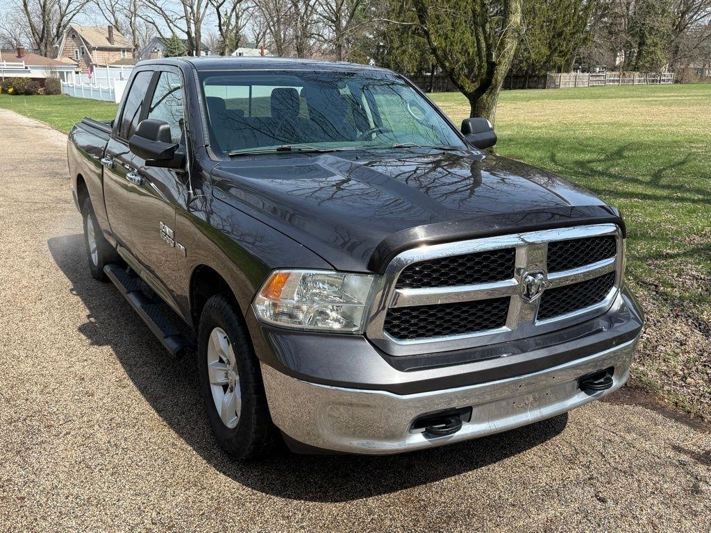 RAM 1500 4WD Quad Cab 140.5" SLT 2017