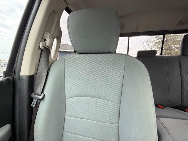 RAM 1500 4WD Quad Cab 140.5" SLT 2017