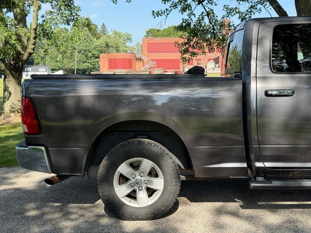 RAM 1500 4WD Quad Cab 140.5" SLT 2017