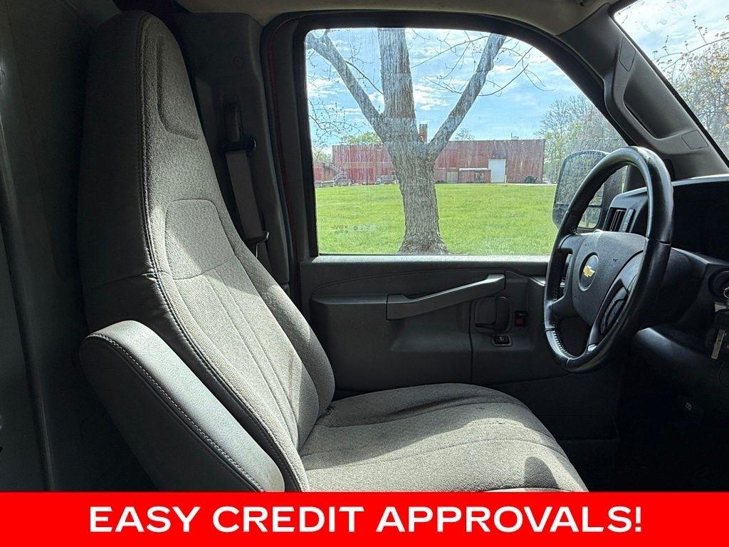 Chevrolet Express Cargo Van RWD 3500 135" 2021