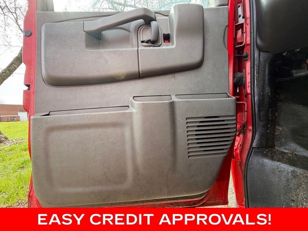 Chevrolet Express Cargo Van RWD 3500 135" 2021