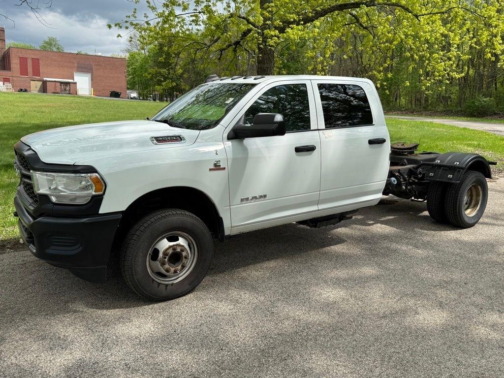RAM 3500 Chassis Cab Tradesman 2WD Crew Cab 60" CA 172.4" WB 2022