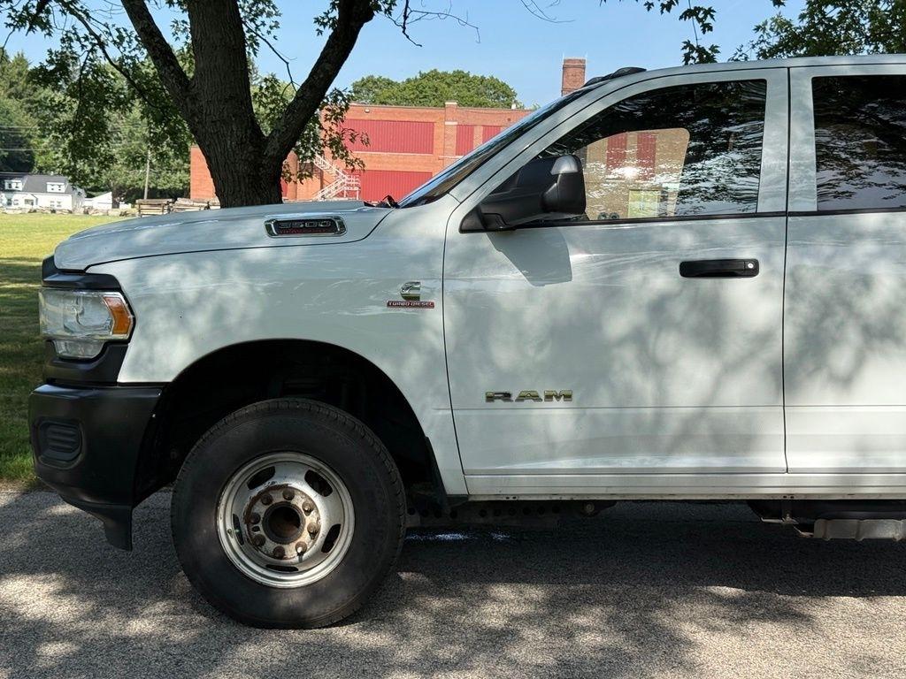RAM 3500 Chassis Cab Tradesman 2WD Crew Cab 60" CA 172.4" WB 2022