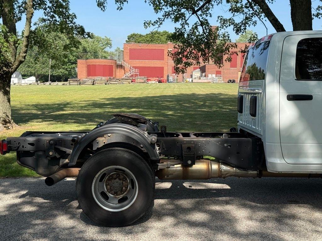 RAM 3500 Chassis Cab Tradesman 2WD Crew Cab 60" CA 172.4" WB 2022