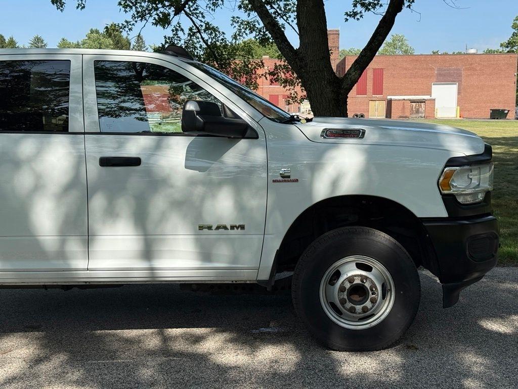 RAM 3500 Chassis Cab Tradesman 2WD Crew Cab 60" CA 172.4" WB 2022