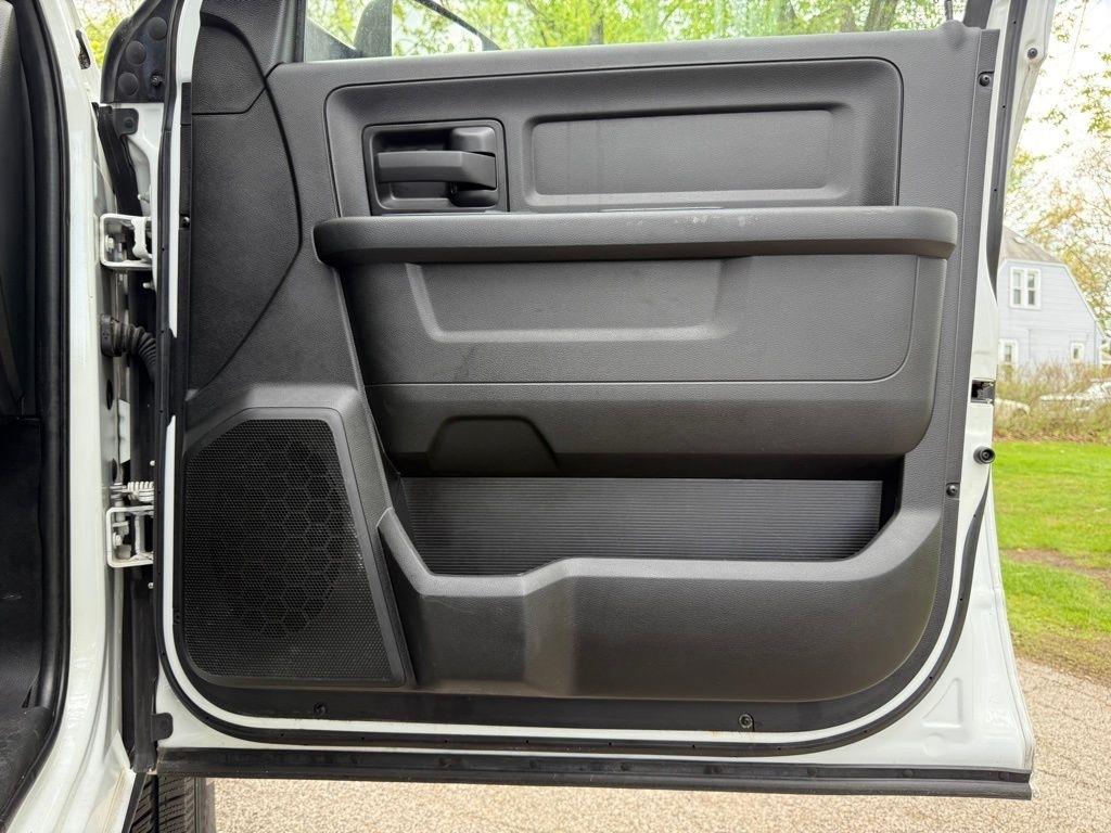 RAM 3500 Chassis Cab Tradesman 2WD Crew Cab 60" CA 172.4" WB 2022