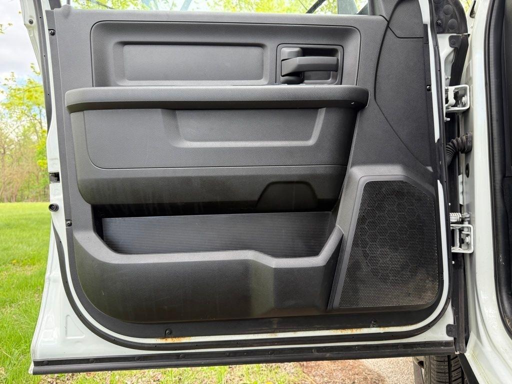 RAM 3500 Chassis Cab Tradesman 2WD Crew Cab 60" CA 172.4" WB 2022
