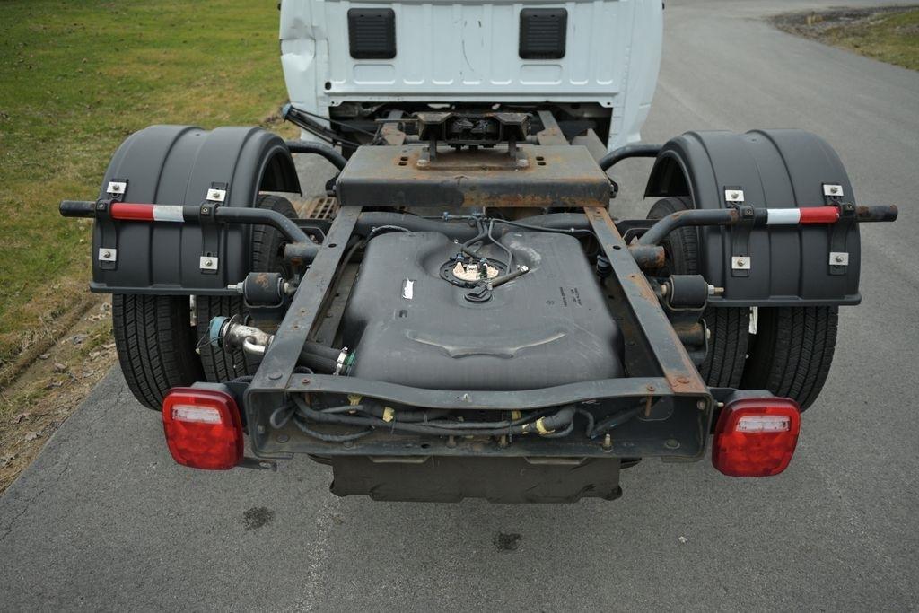 RAM 3500 Chassis Cab Tradesman 2WD Crew Cab 60" CA 172.4" WB 2022