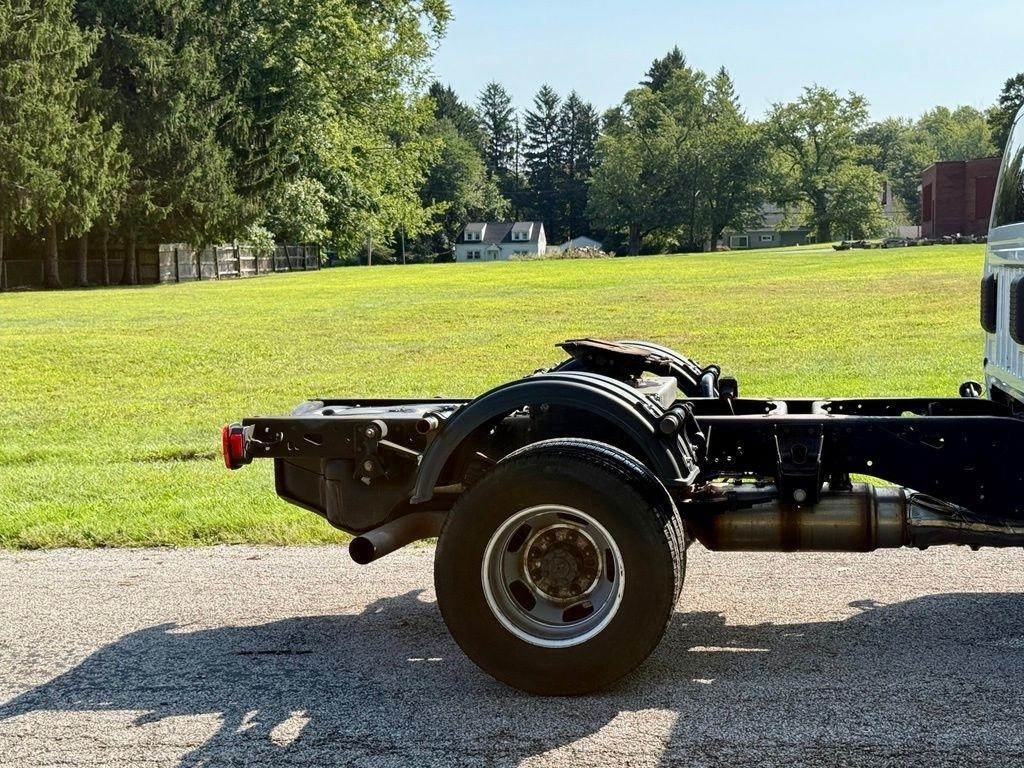 RAM 3500 Chassis Cab Tradesman 2WD Crew Cab 60" CA 172.4" WB 2022