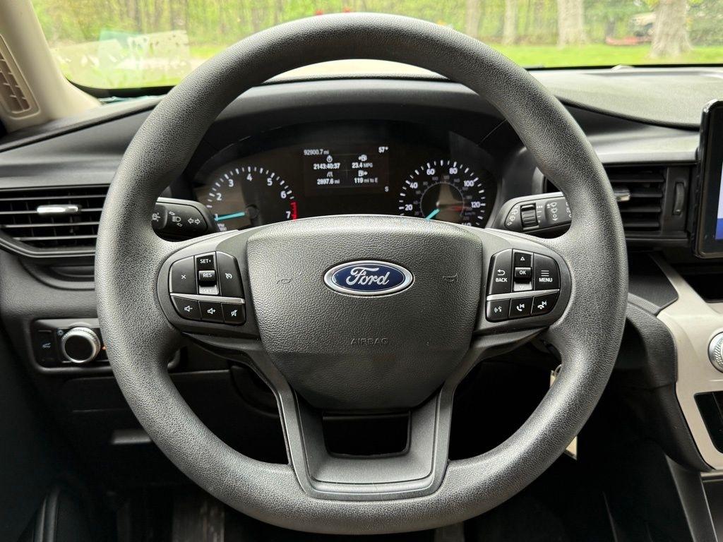 Ford Explorer Base 4WD 2023