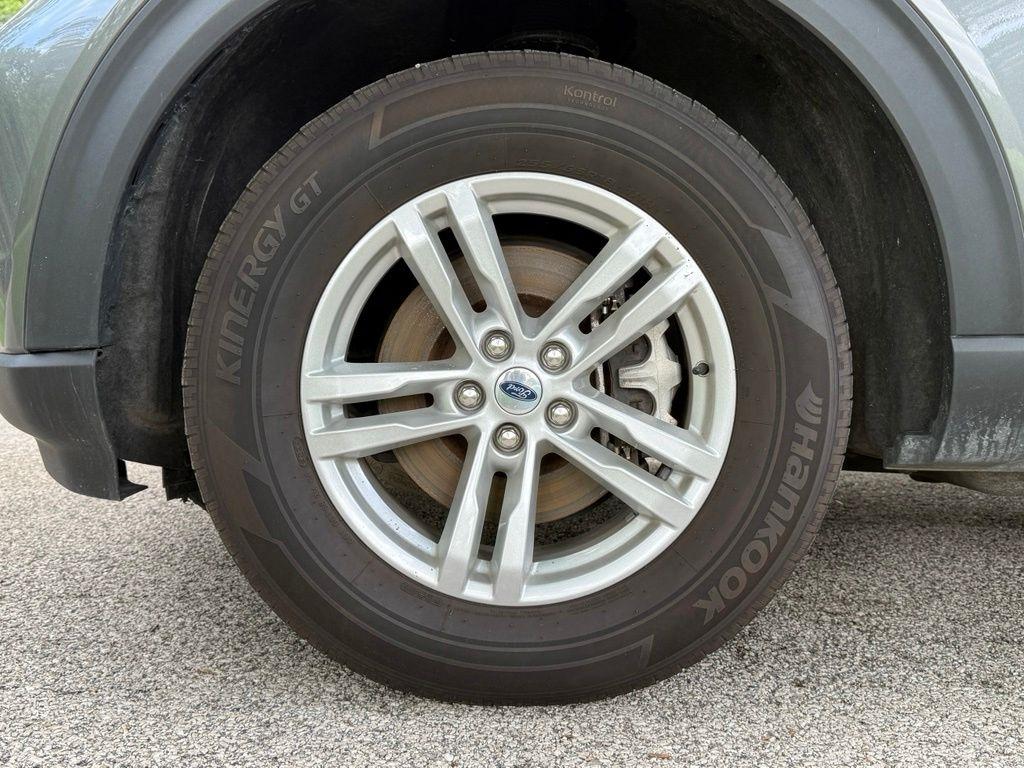 Ford Explorer Base 4WD 2023