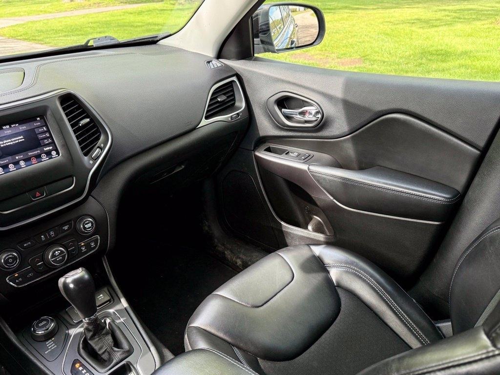Jeep Cherokee Latitude Plus 4x4 2019
