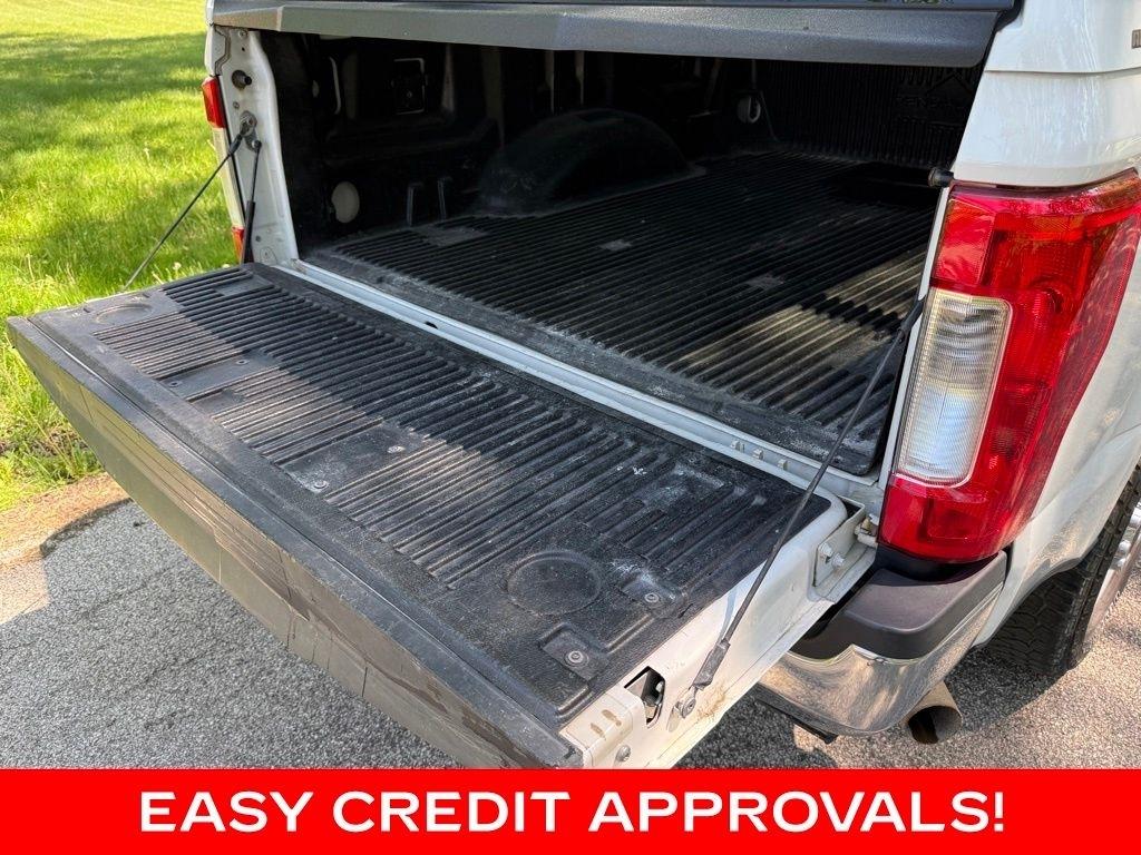 Ford Super Duty F-250 SRW King Ranch 4WD Crew Cab 8' Box 2017