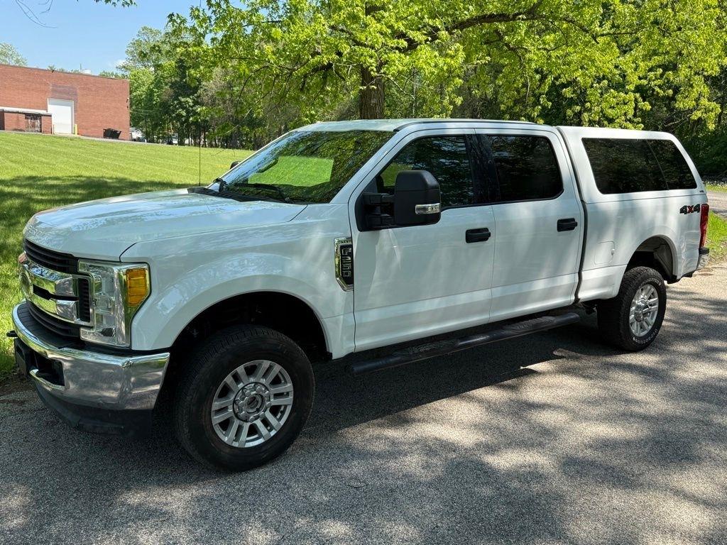Ford Super Duty F-250 SRW King Ranch 4WD Crew Cab 8' Box 2017