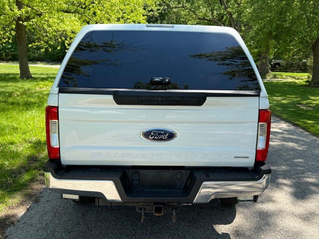 Ford Super Duty F-250 SRW King Ranch 4WD Crew Cab 8' Box 2017