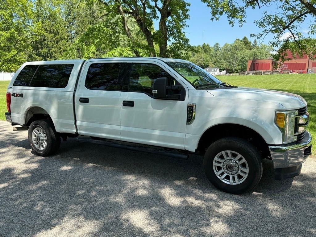 Ford Super Duty F-250 SRW King Ranch 4WD Crew Cab 8' Box 2017