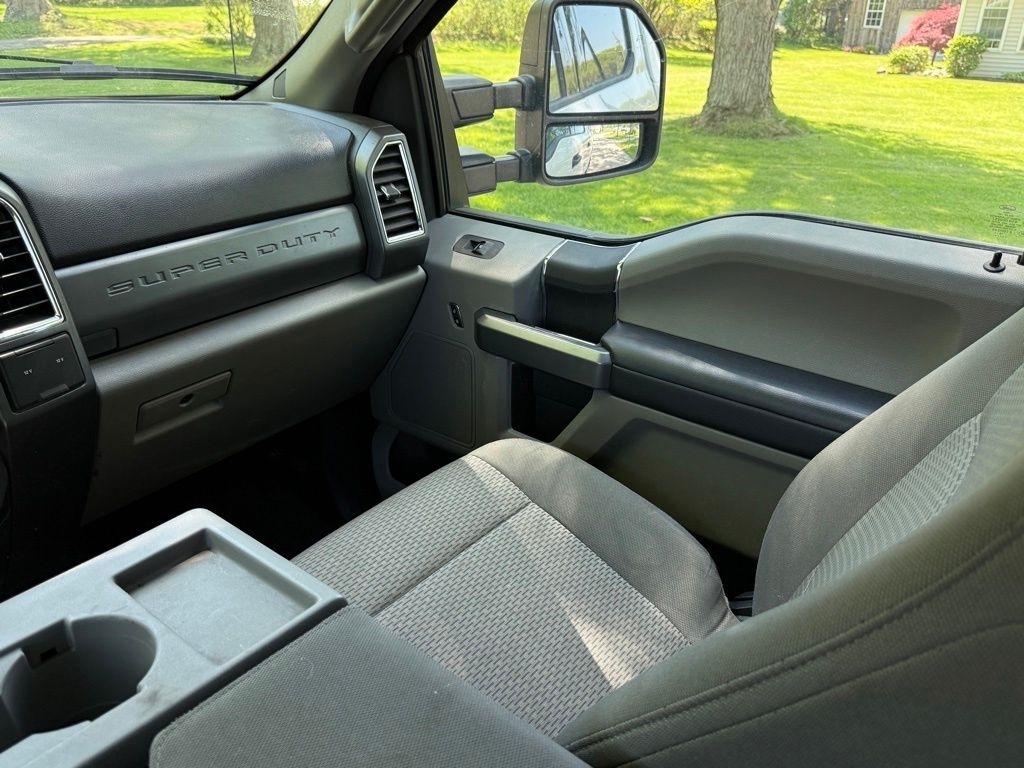 Ford Super Duty F-250 SRW King Ranch 4WD Crew Cab 8' Box 2017