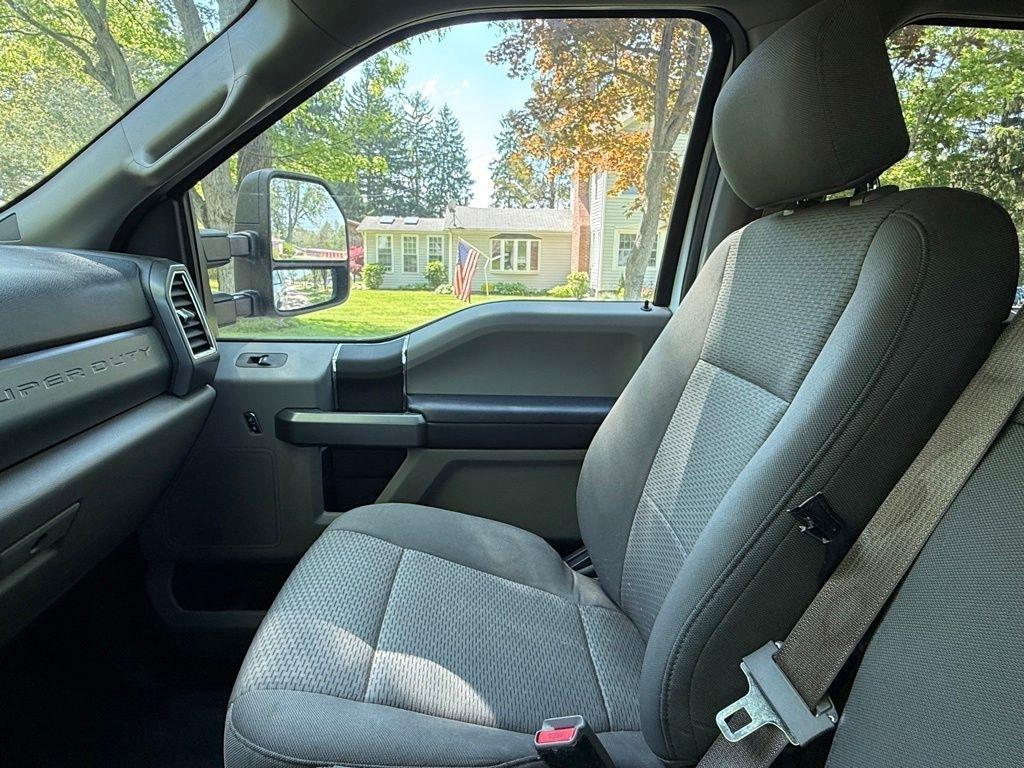 Ford Super Duty F-250 SRW King Ranch 4WD Crew Cab 8' Box 2017