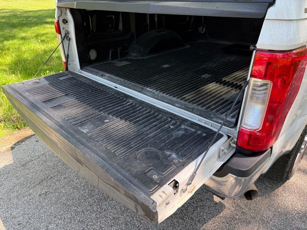 Ford Super Duty F-250 SRW King Ranch 4WD Crew Cab 8' Box 2017