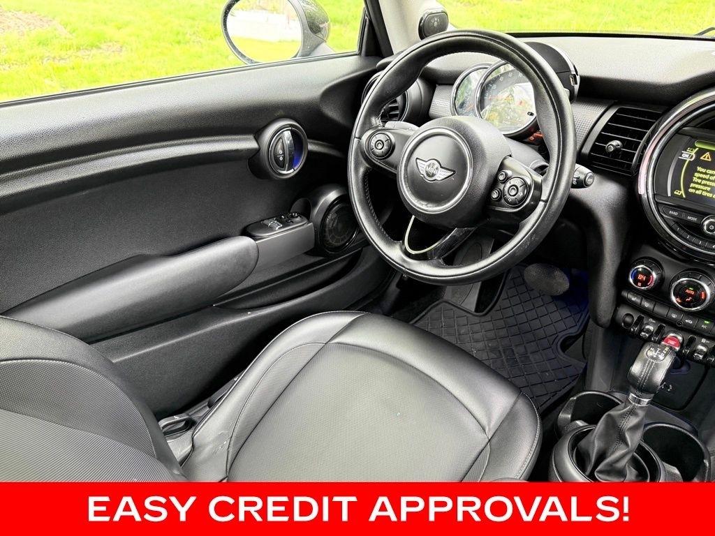 MINI Hardtop 2 Door Cooper FWD 2017