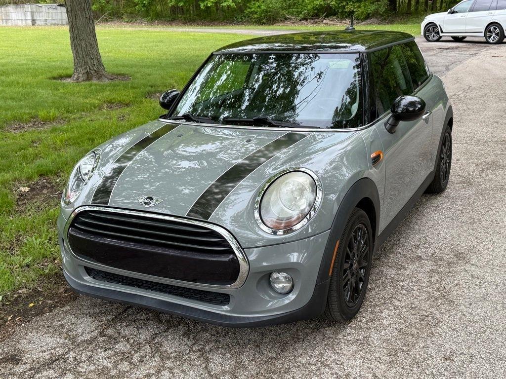 2017 MINI Cooper -'s photo